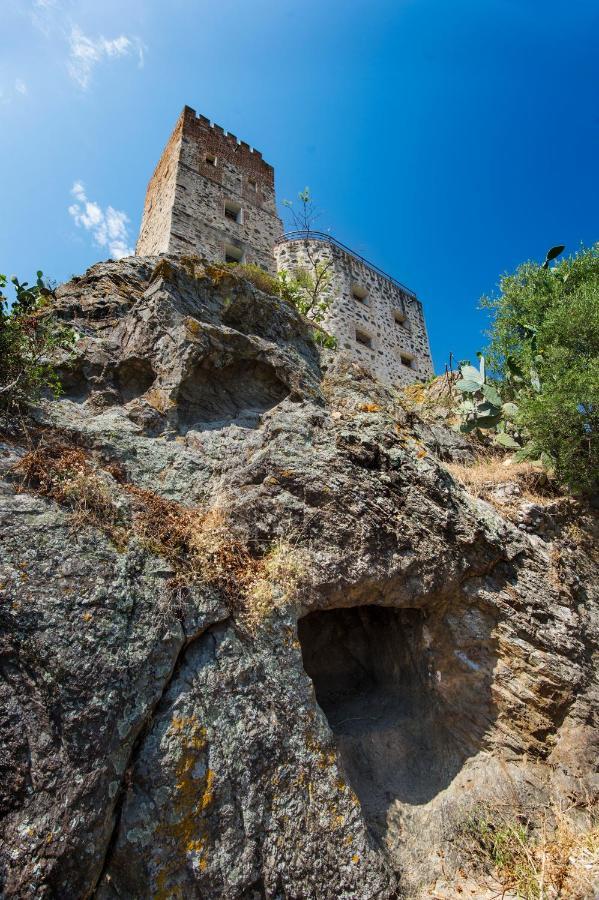 Castello Malicas Hotel Galtelli Exterior photo