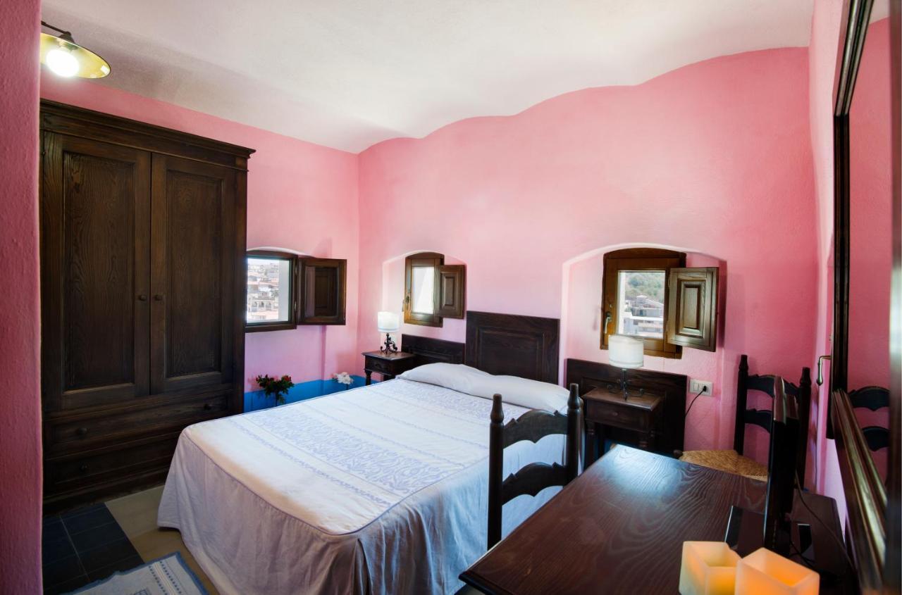 Castello Malicas Hotel Galtelli Exterior photo