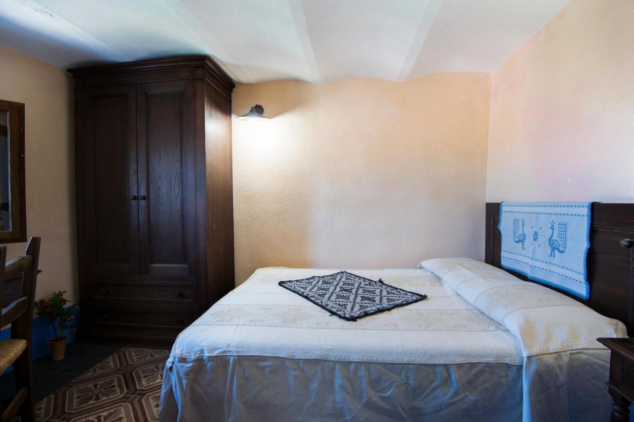 Castello Malicas Hotel Galtelli Exterior photo