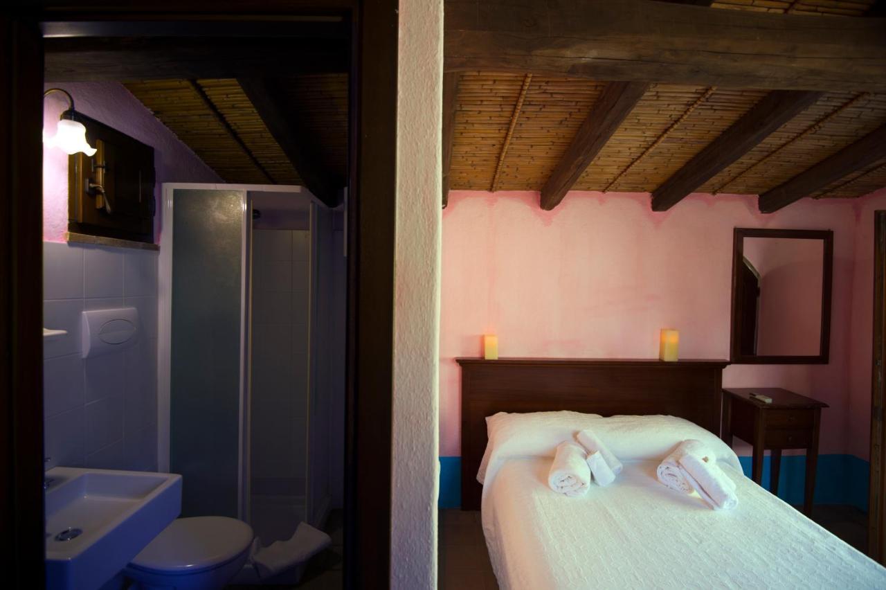 Castello Malicas Hotel Galtelli Exterior photo