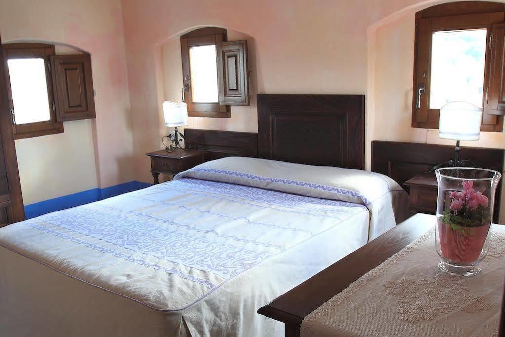 Castello Malicas Hotel Galtelli Exterior photo
