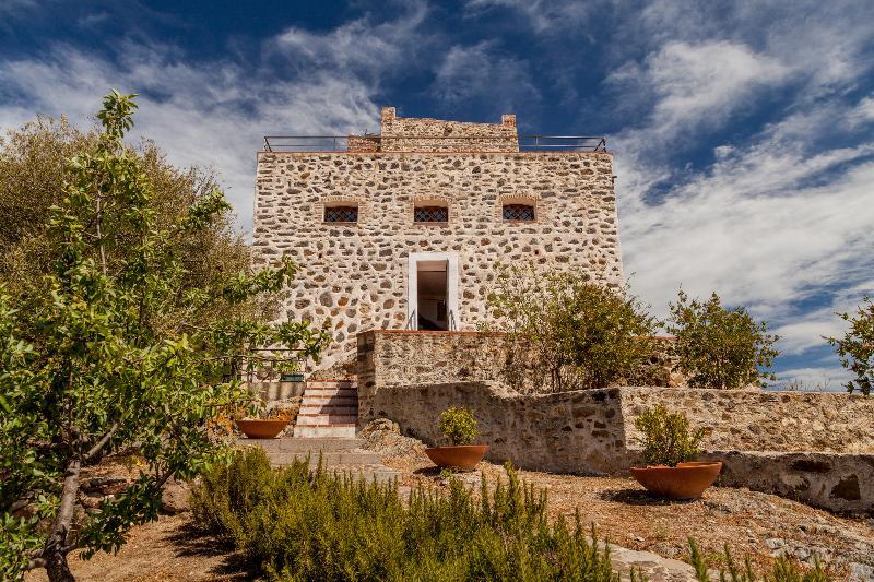 Castello Malicas Hotel Galtelli Exterior photo