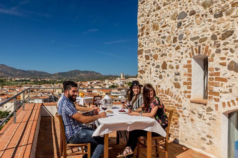 Castello Malicas Hotel Galtelli Exterior photo